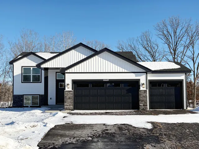 $351,750 | 26669 8th Street West, Zimmerman, MN 55398