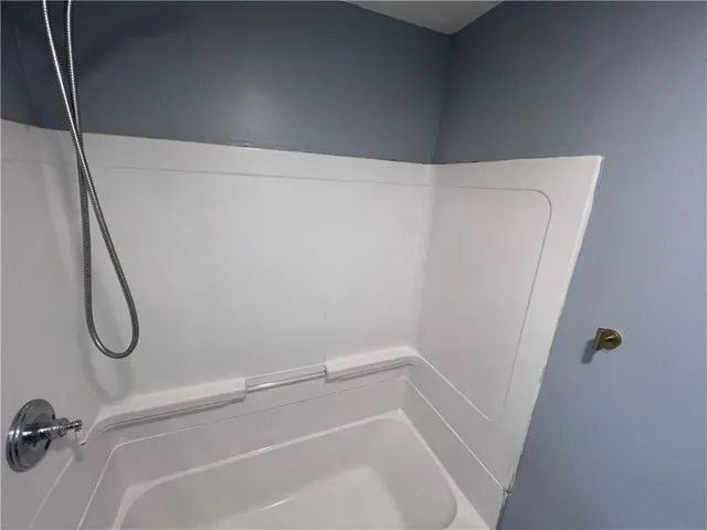 $2,500 | 175 Child Street, Warren, RI 02885