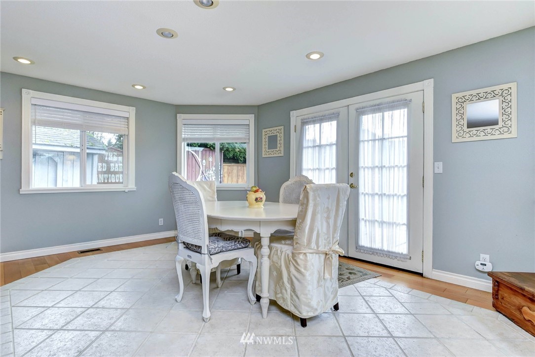 23814 23rd Drive Southeast Bothell, WA 98021 - Photo 9 of 26 a dining room with furniture and window