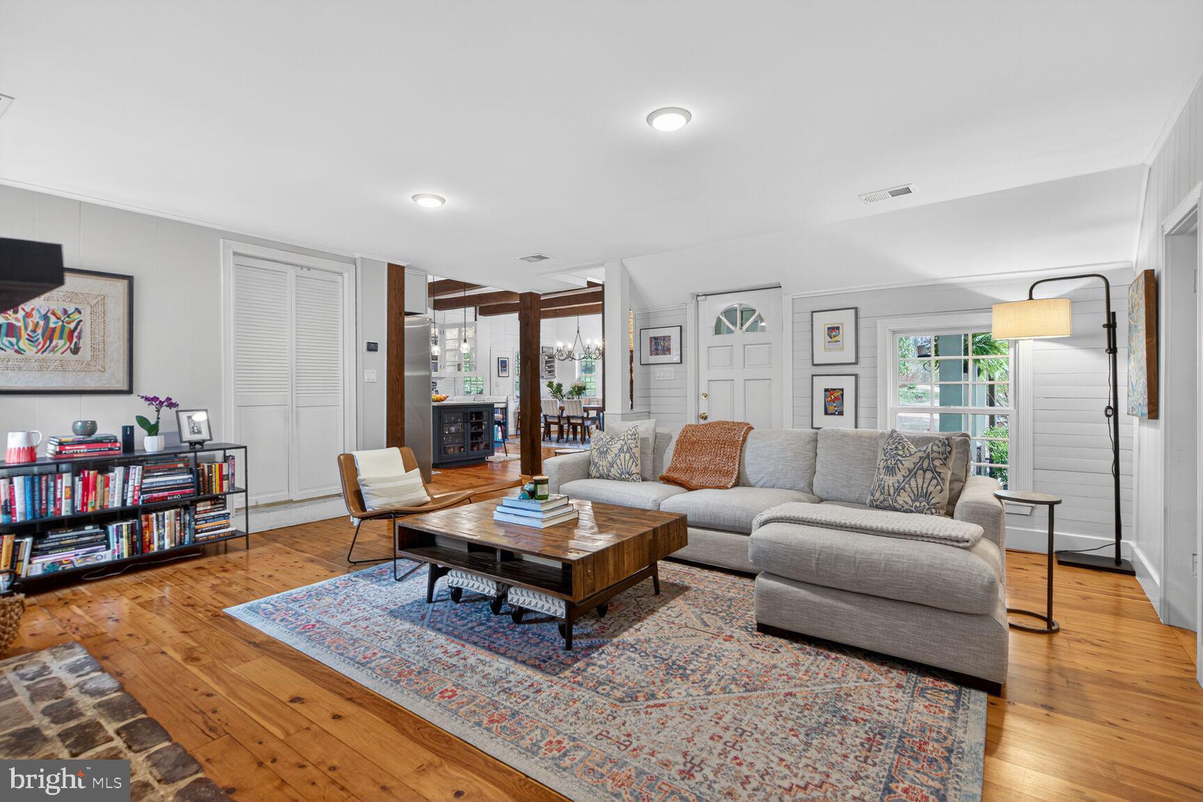 17641 Raven Rocks Road Bluemont, VA 20135 - Photo 27 of 109 Recessed Lighting in the Living Room