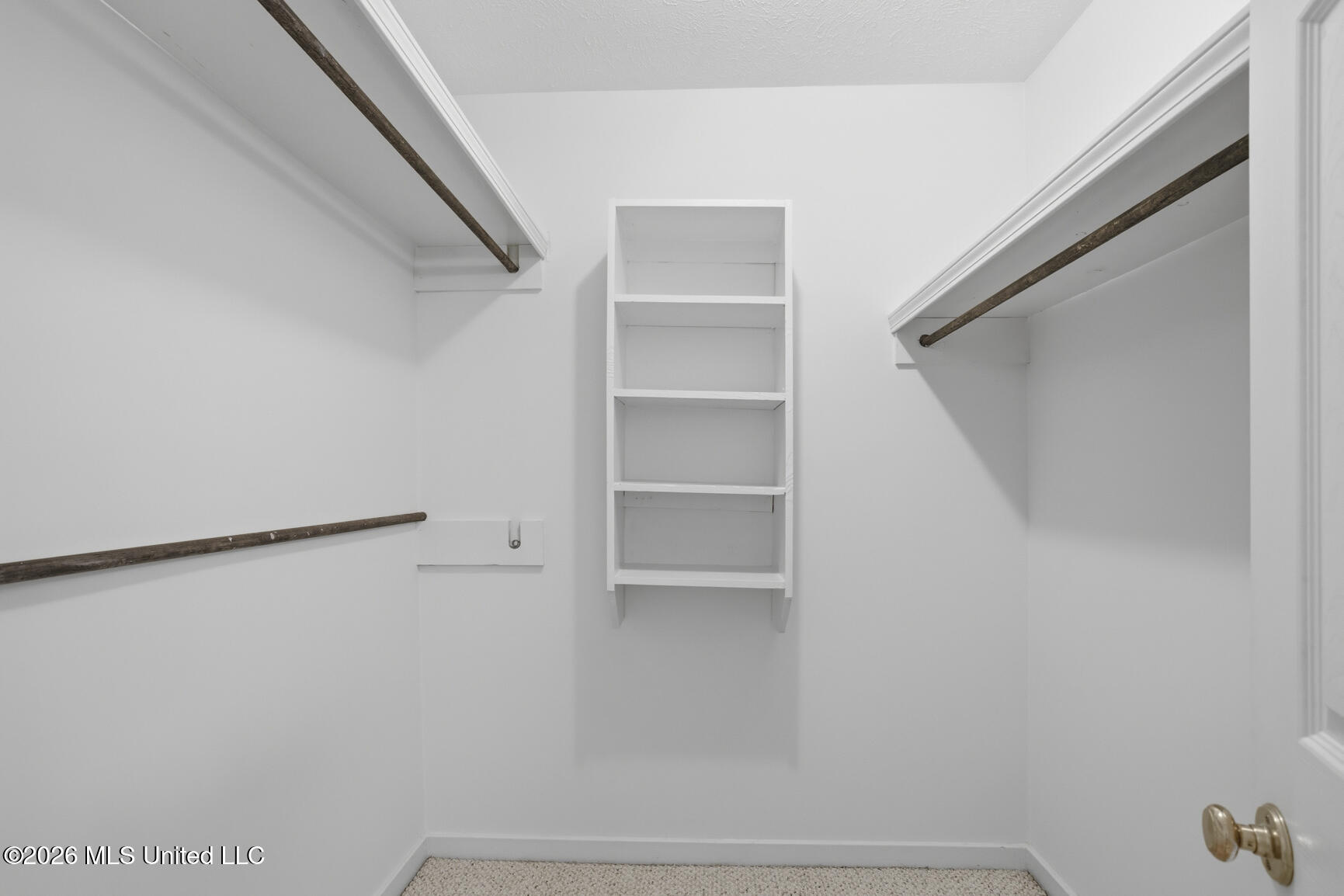 120 Eastpointe Circle Madison, MS 39110 - Photo 39 of 51 Huge Walk in Closet