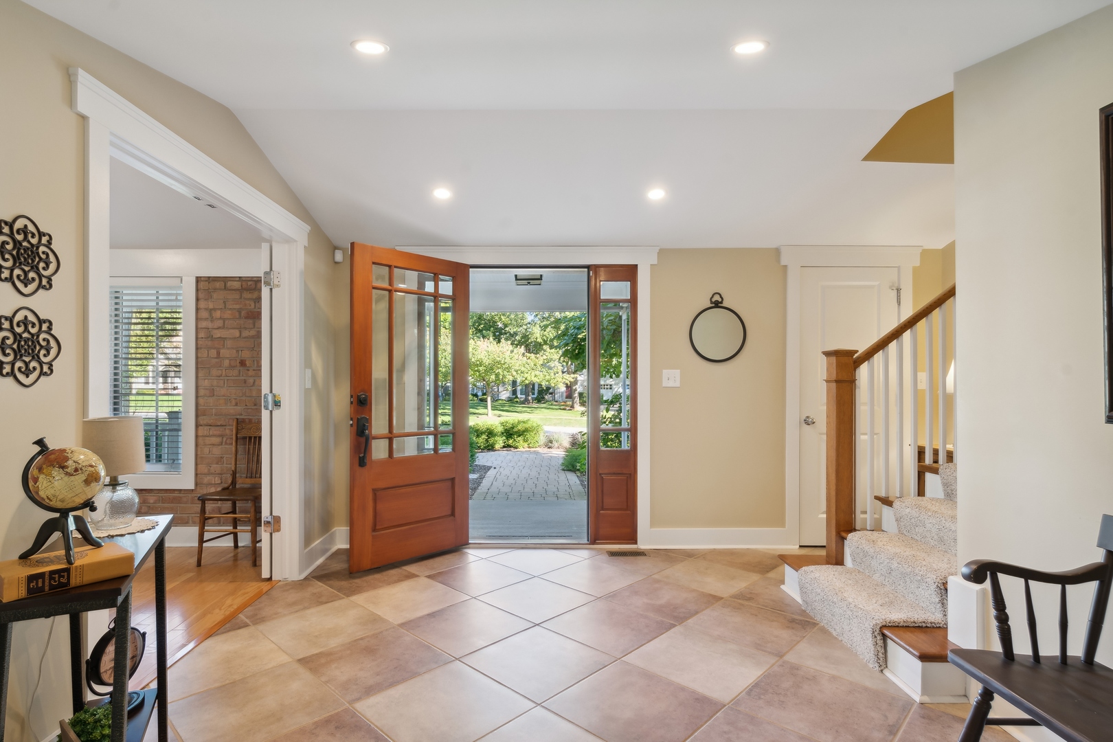 707 Westgate Road Deerfield, IL 60015 - Photo 4 of 33 a living room with furniture and a large window