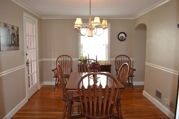 23 Eliot Road Arlington, MA 02474 - Photo 5 of 23 Gallery Image 5
