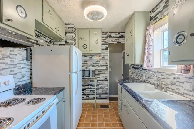 $170,000 | 825 Kappes Street, Indianapolis, IN 46221