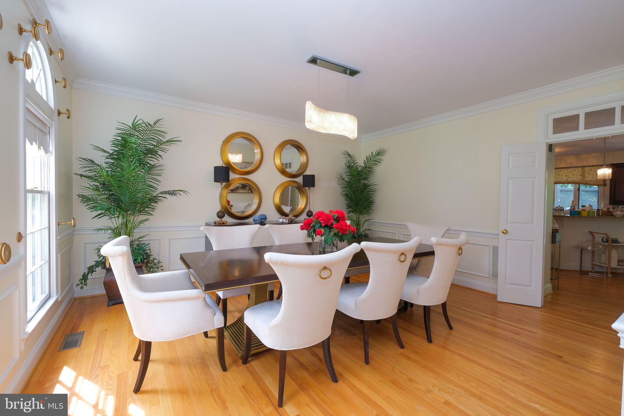 1129 Round Pebble Lane Reston, VA 20194 - Photo 6 of 62 Dinning