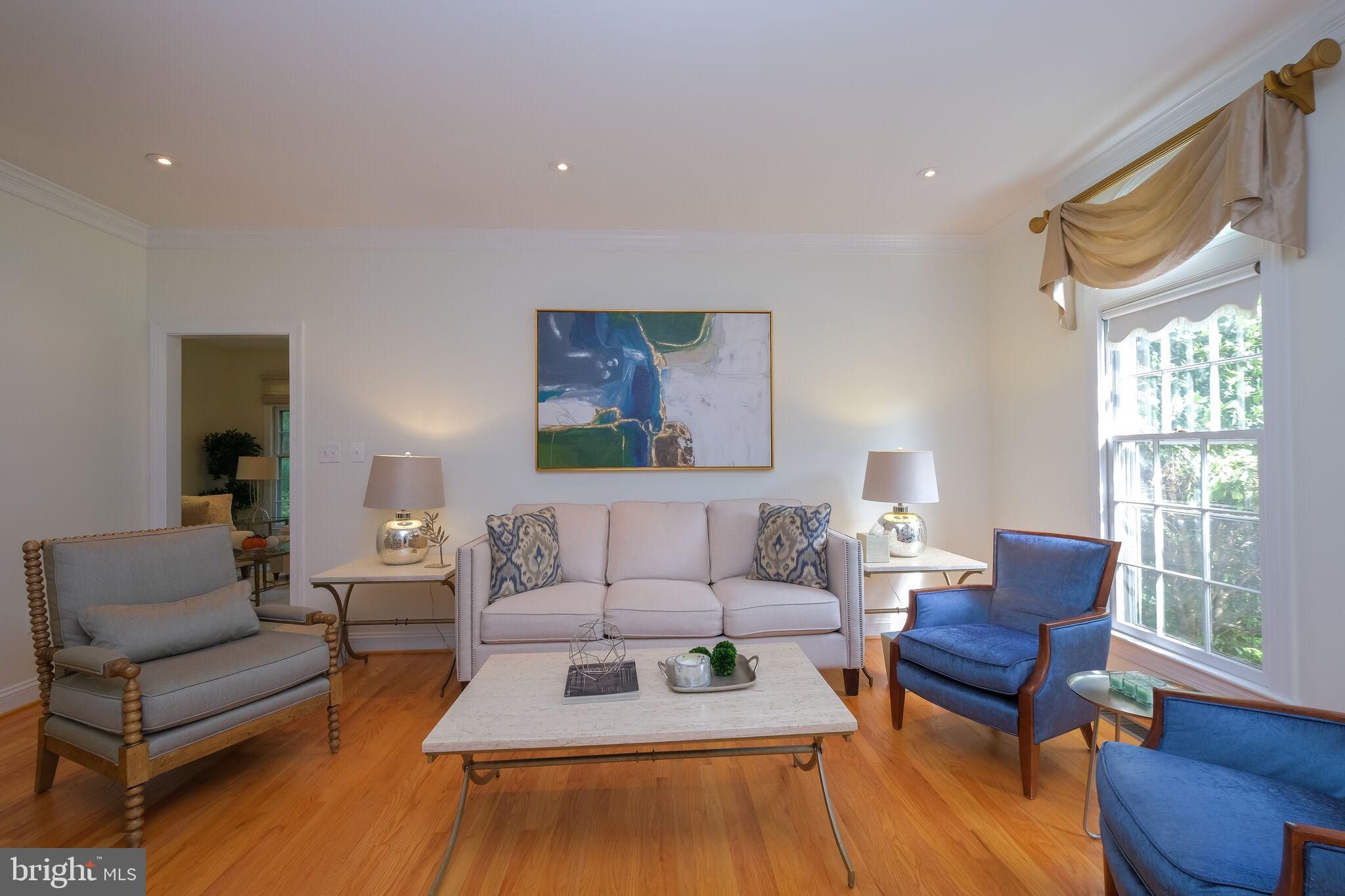 1129 Round Pebble Lane Reston, VA 20194 - Photo 8 of 62 Living Room