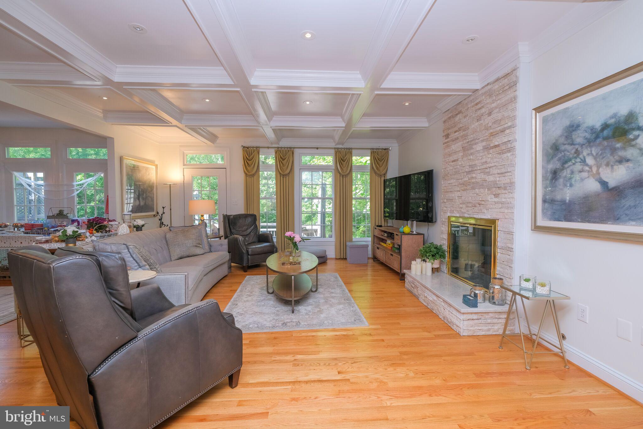 1129 Round Pebble Lane Reston, VA 20194 - Photo 10 of 62 Family Room