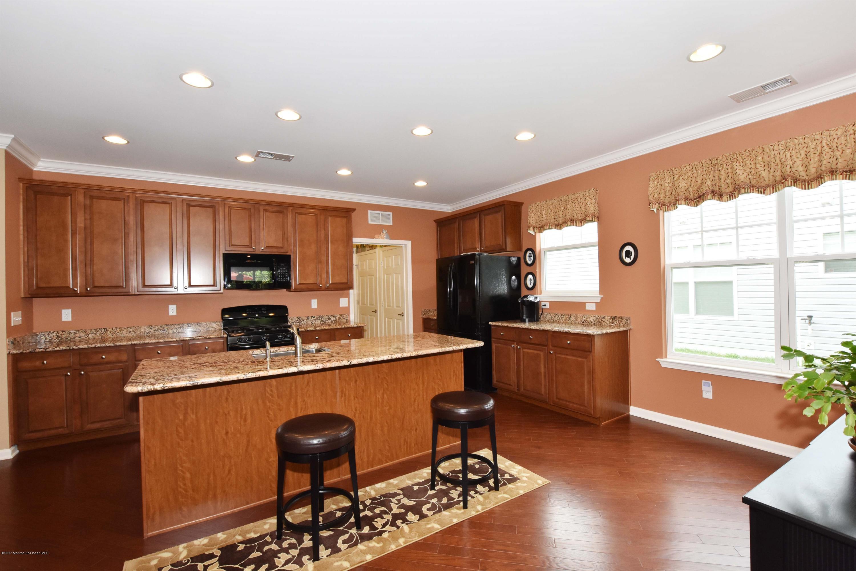 16 Lenox Road Jackson, NJ 08527 - Photo 3 of 31 Kitchen