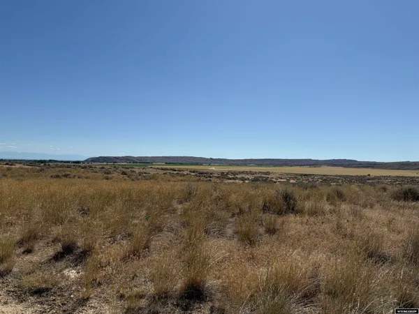 $90,000 | 2396 Highway 20, Worland, WY 82401