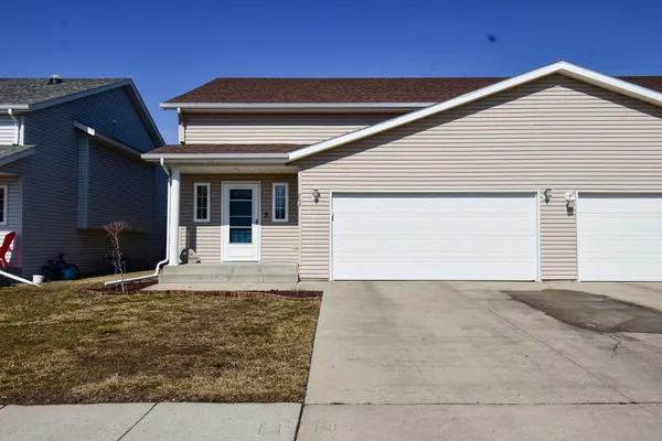 $270,000 | 706 14th Avenue East, West Fargo, ND 58078