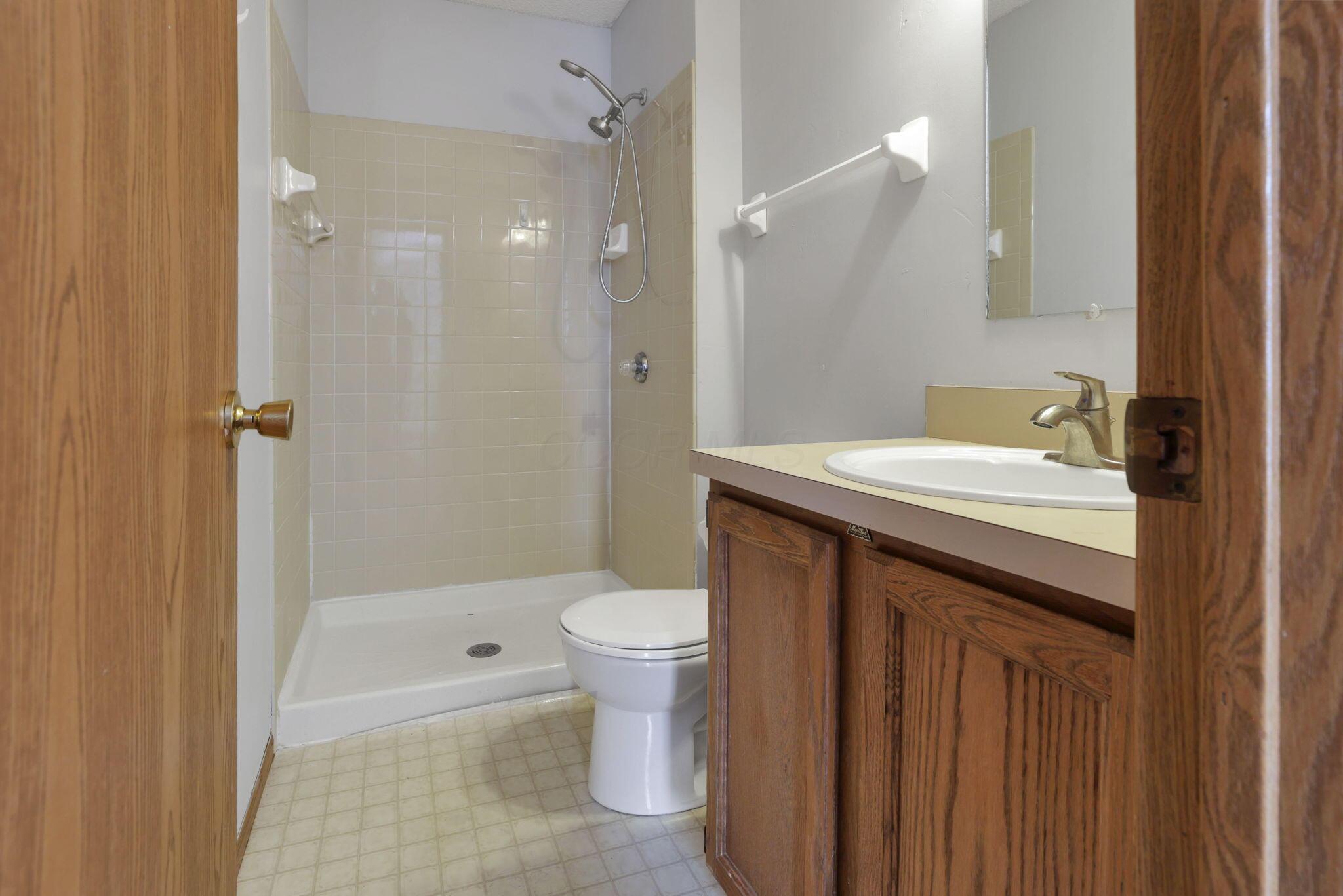 1593 Raspberry Run Drive Columbus, OH 43204 - Photo 25 of 45 38-web-or-mls-IMG_4272