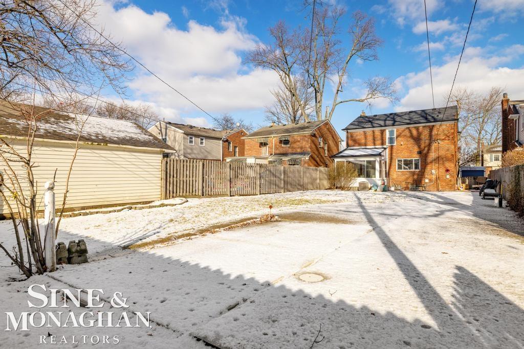 1971 Littlestone Road Grosse Pointe Woods, MI 48236 - Photo 39 of 48