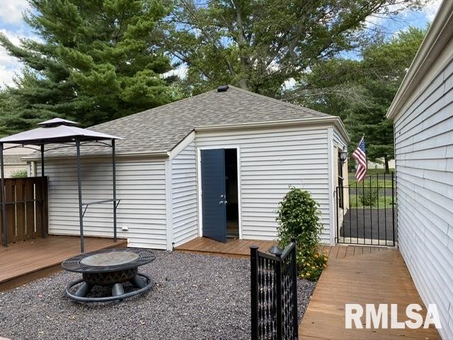 82 Country Place Springfield, IL 62703 - Photo 4 of 30