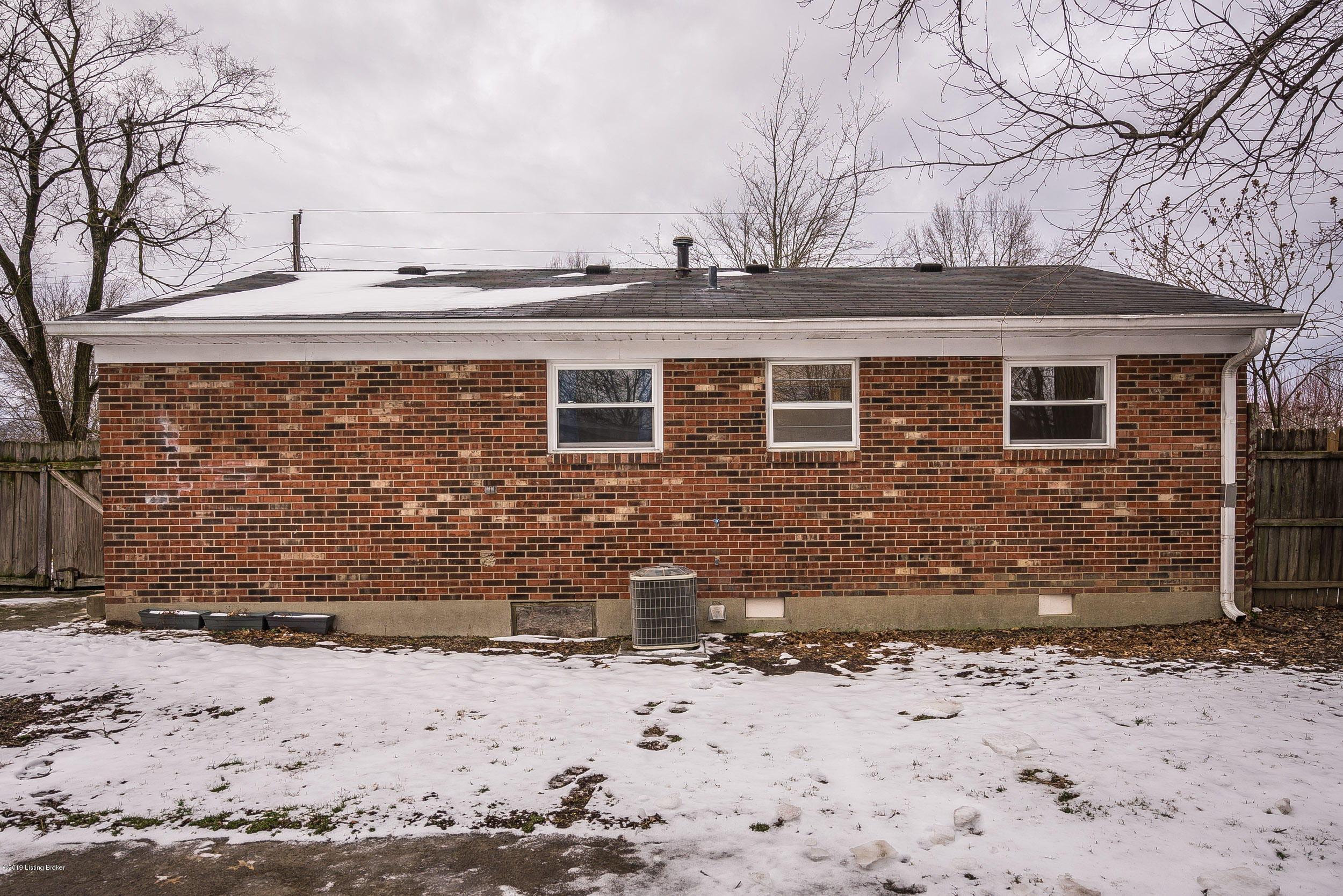 384 Overlook Road Louisville, KY 40229 - Photo 27 of 30 384 Overlook Road-07
