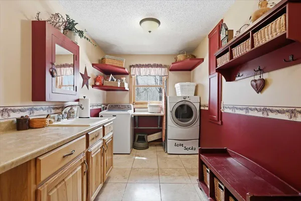 $470,000 | 2356 340th Avenue, Isle, MN 56342