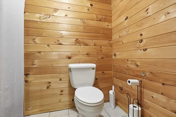 $470,000 | 2356 340th Avenue, Isle, MN 56342