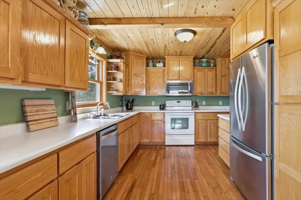 $470,000 | 2356 340th Avenue, Isle, MN 56342