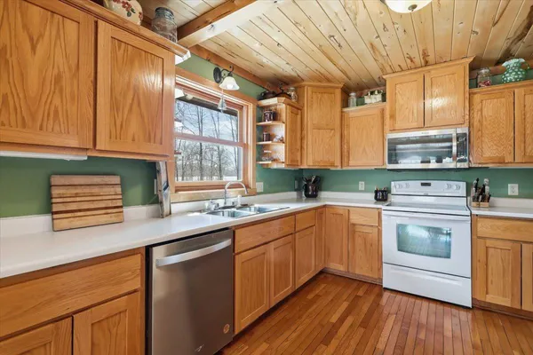 $470,000 | 2356 340th Avenue, Isle, MN 56342