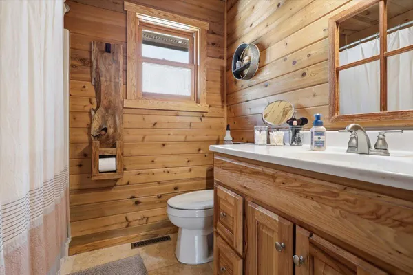 $470,000 | 2356 340th Avenue, Isle, MN 56342