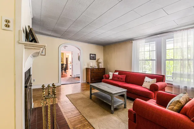 $424,900 | 44 Petrin Heights Road, Claremont, NH 03743