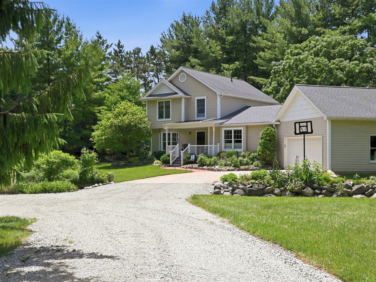 22279 Chubb Road Northville, MI 48167 - Photo 40 of 43
