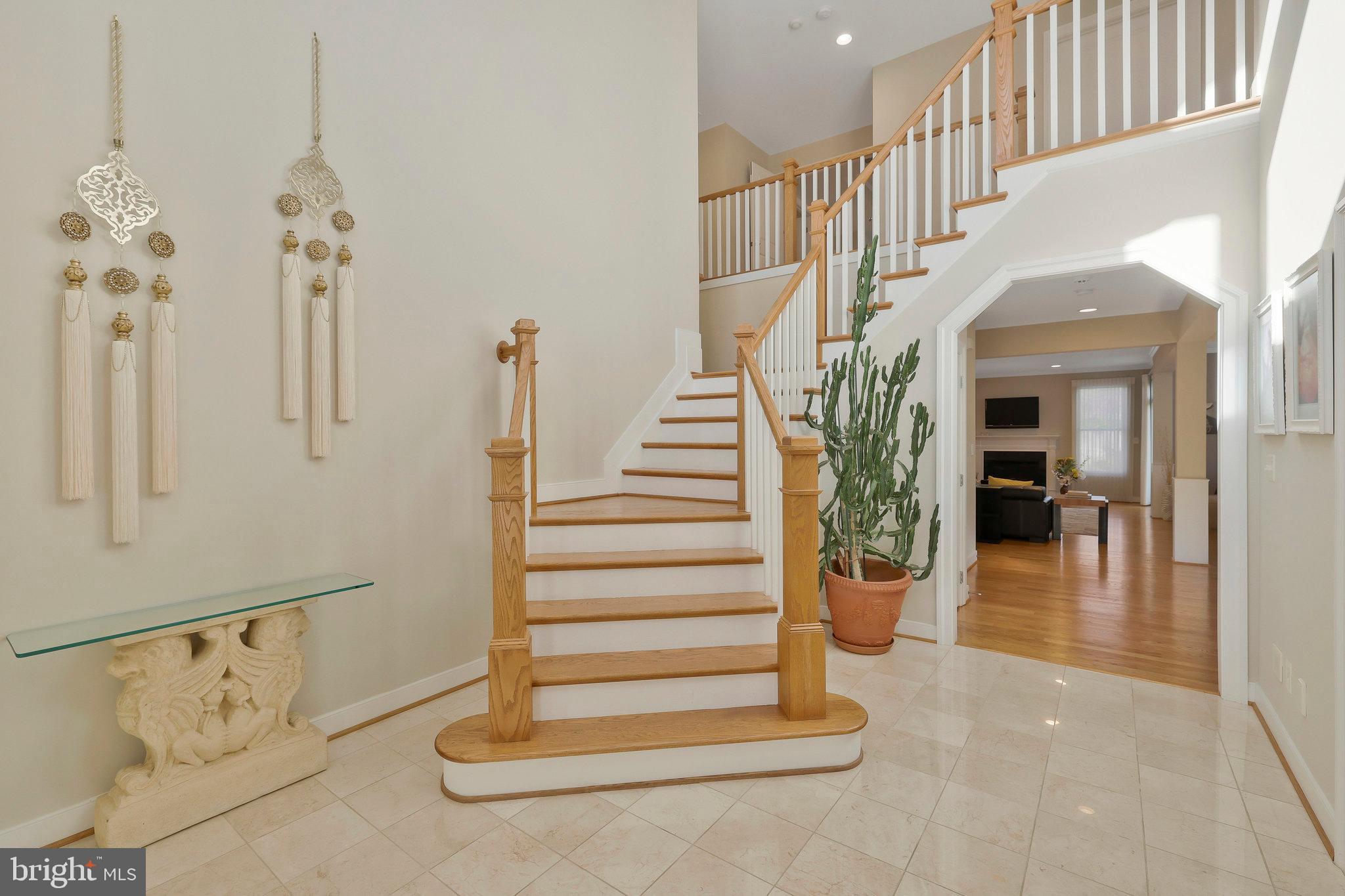 5922 Chesterbrook Road McLean, VA 22101 - Photo 10 of 82