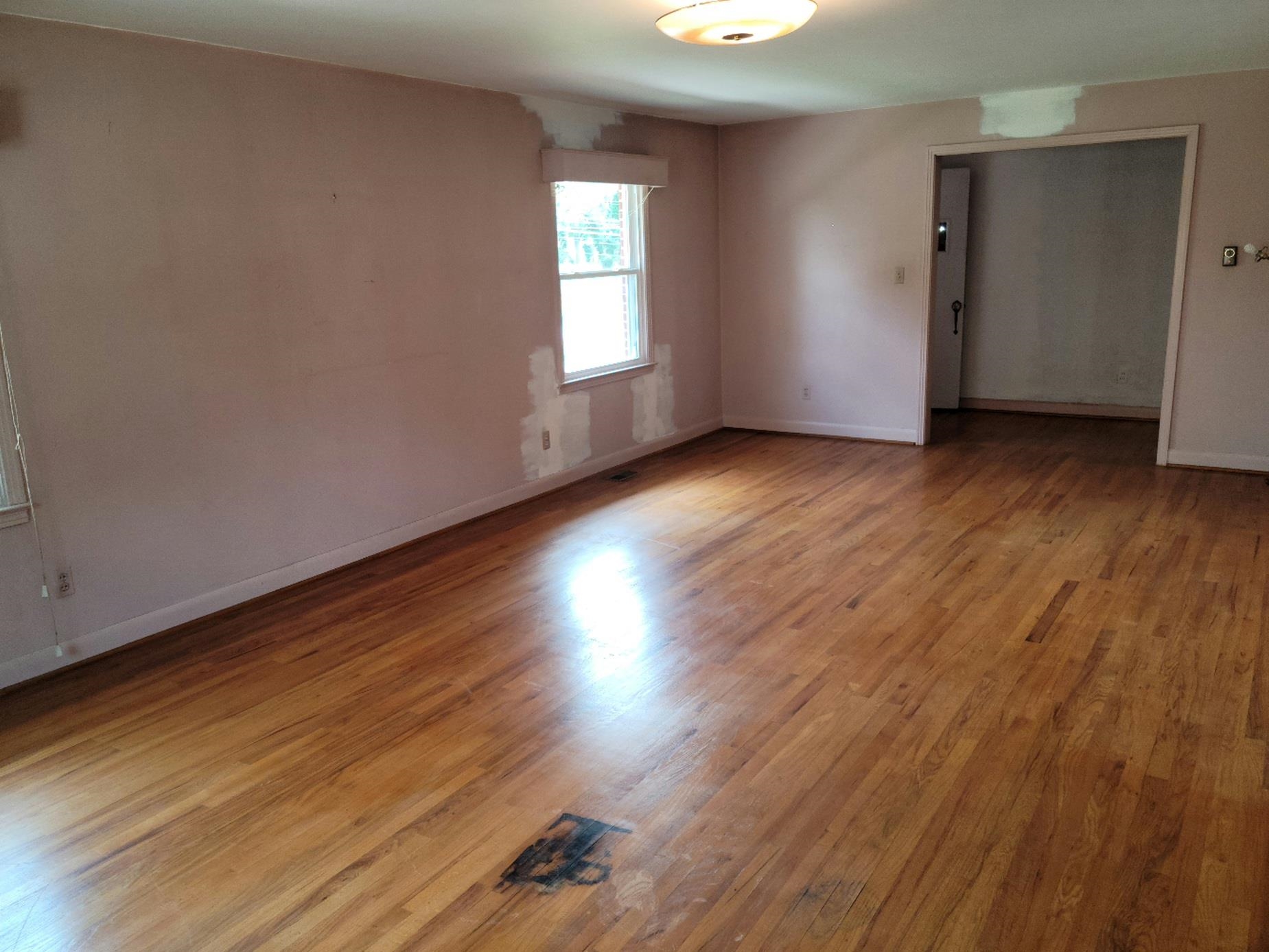 2226 Country Club Road Spartanburg, SC 29302 - Photo 3 of 22 Gallery Image 3