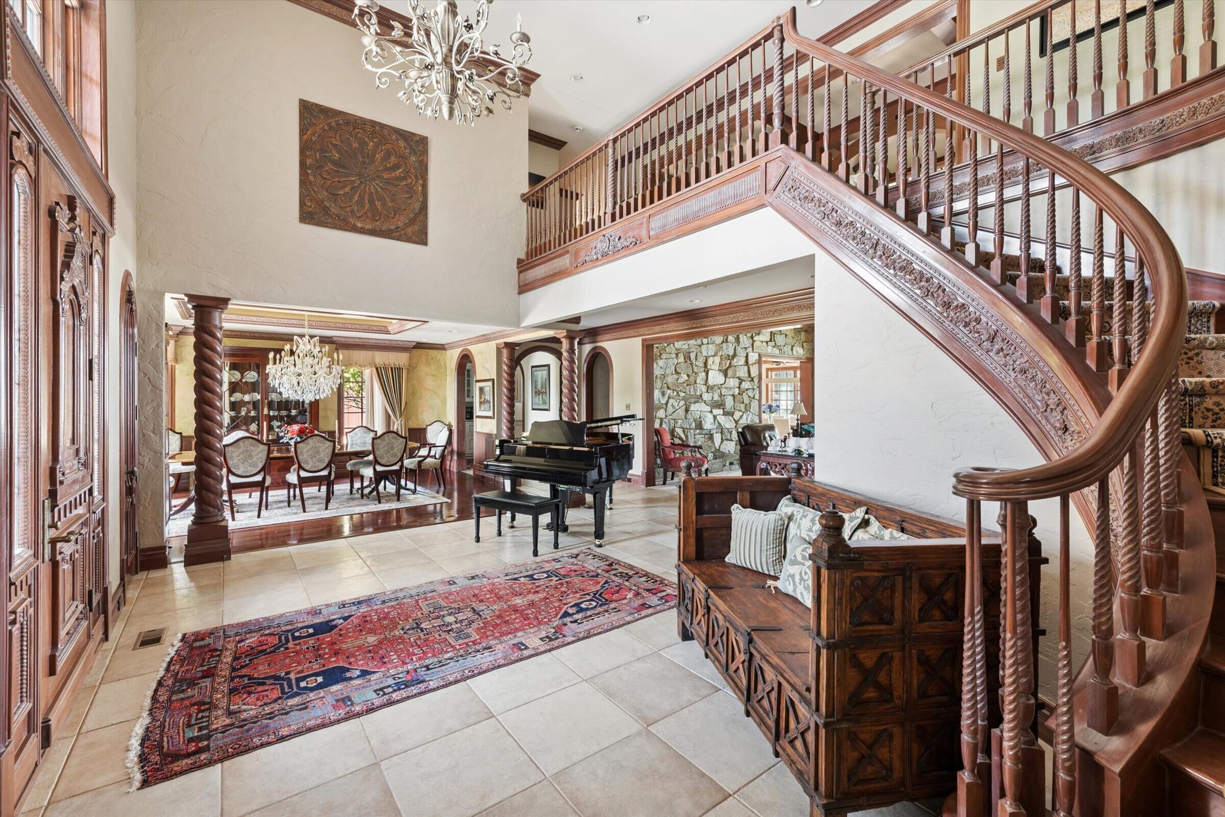 011-Foyer