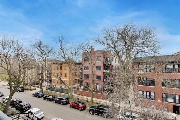 $575,000 | 708 West Barry Avenue, Unit 3F, Chicago, IL 60657
