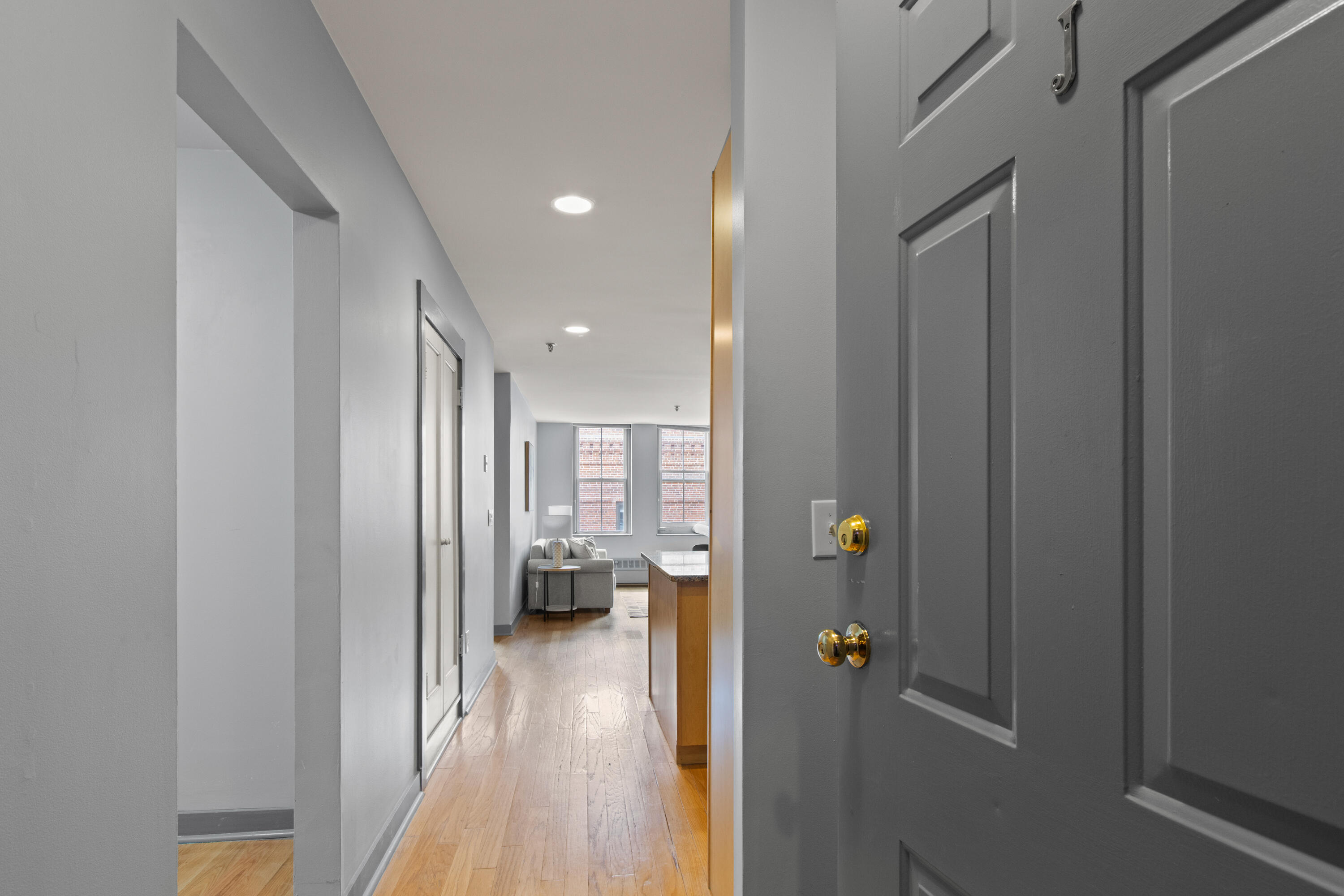 150 Middle Street, Unit 4J Portland, ME 04101 - Photo 4 of 29 Entryway