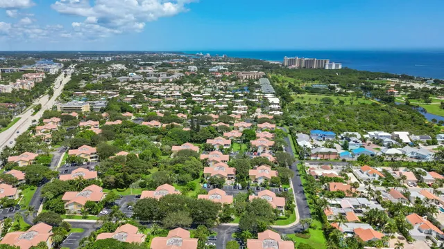 $525,000 | 153 Seabreeze Circle, Jupiter, FL 33477