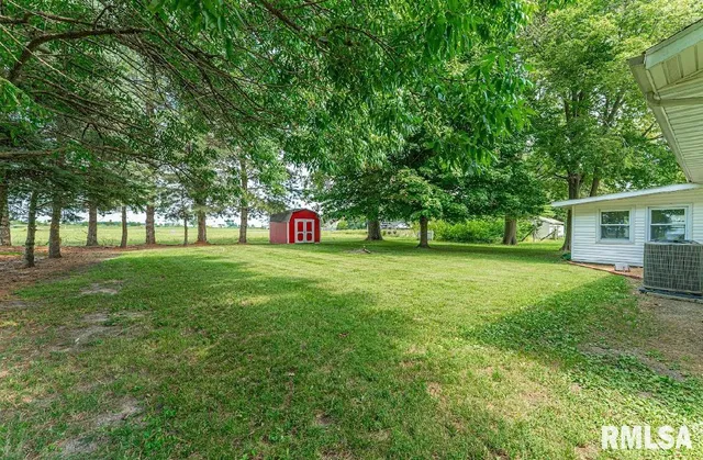 $169,900 | 305 Kennedy Road, Elkhart, IL 62634