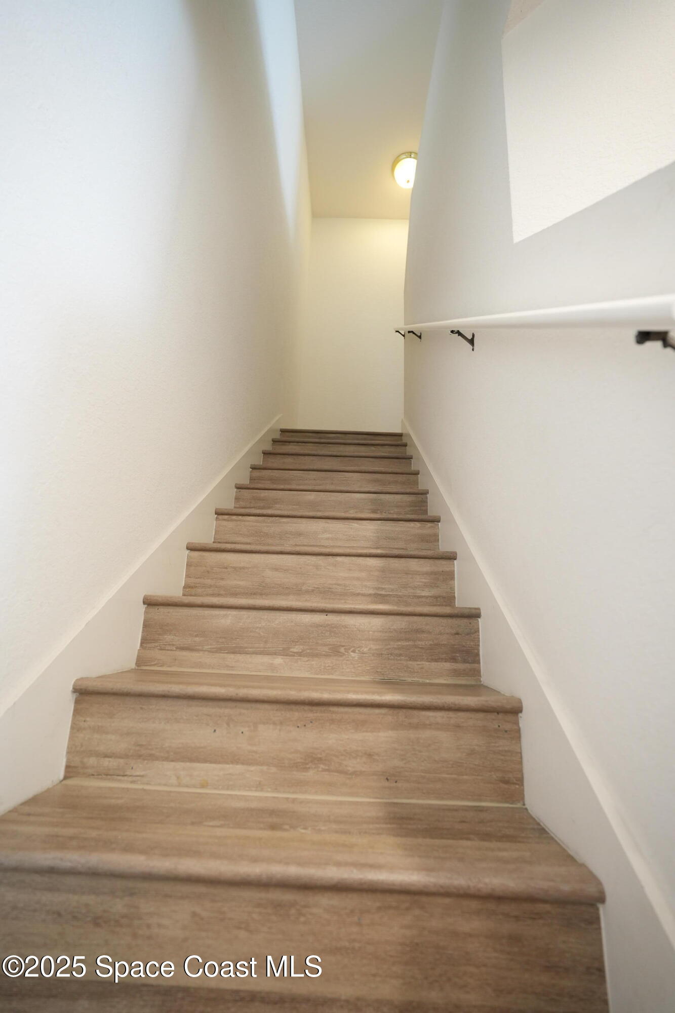 110 Turpial Way, Unit 103 Melbourne, FL 32901 - Photo 8 of 20 a view of entryway