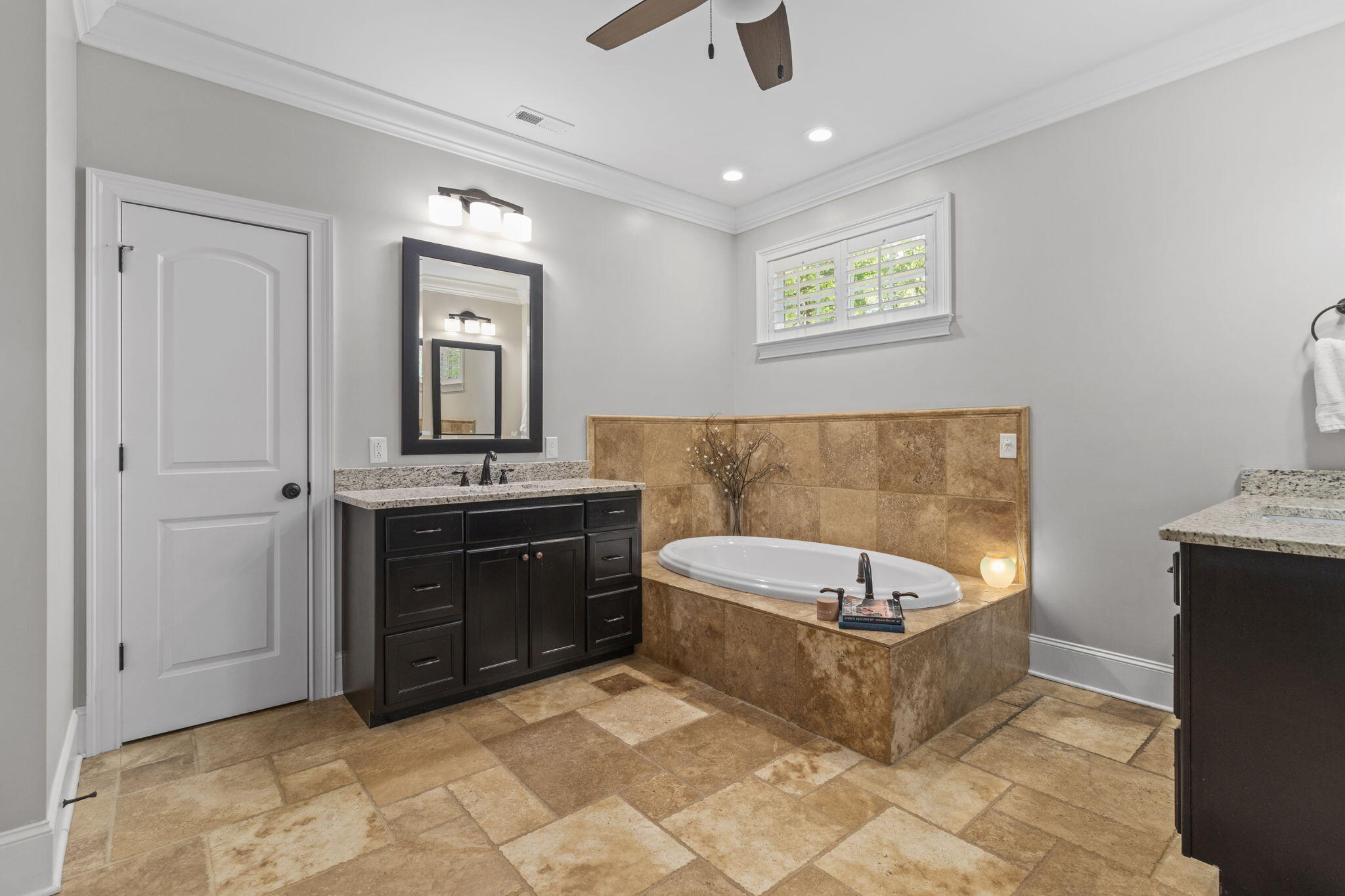 680 Skillet Gap Road Chattanooga, TN 37419 - Photo 33 of 65 Primary tub