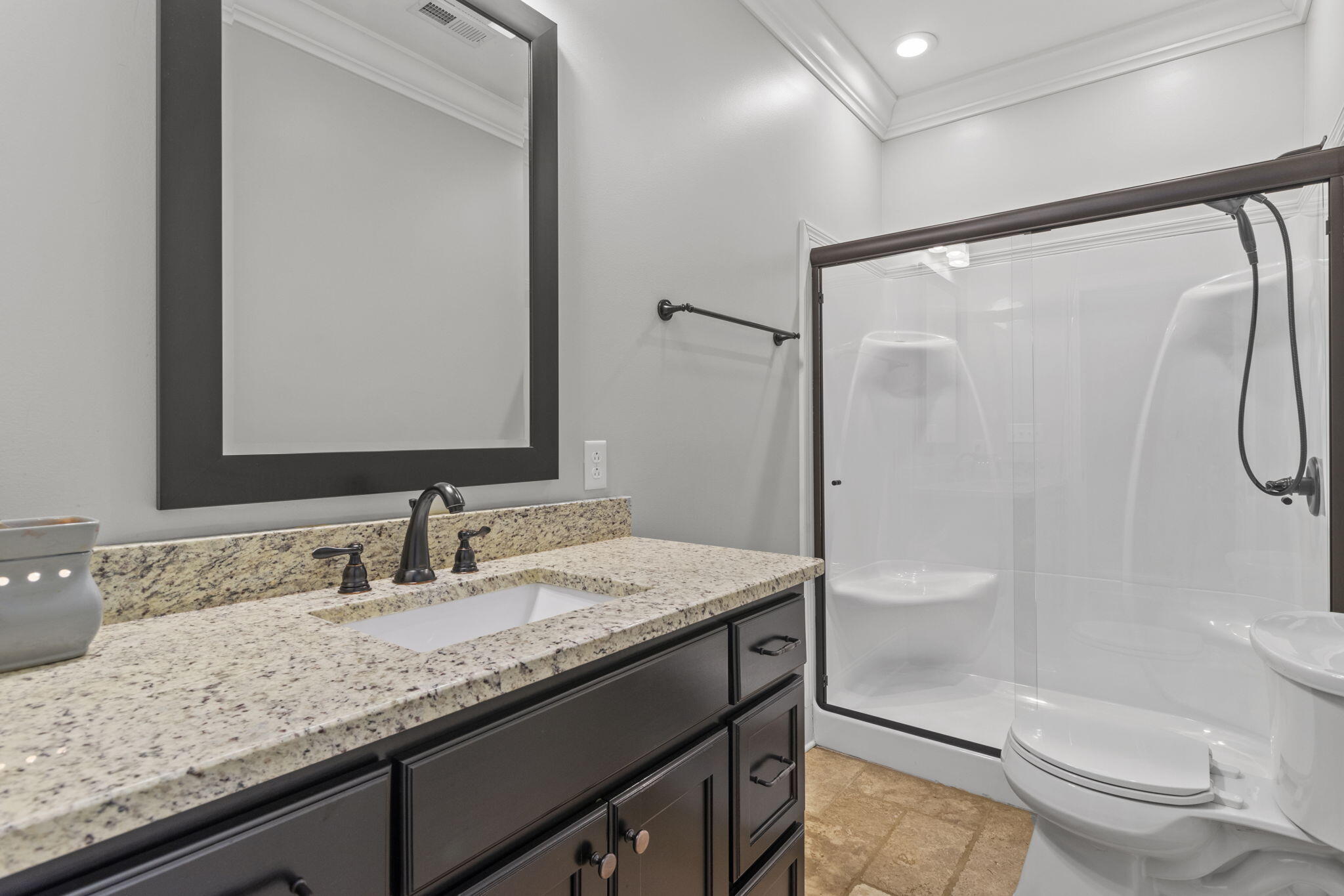 680 Skillet Gap Road Chattanooga, TN 37419 - Photo 38 of 65 Hall Bath