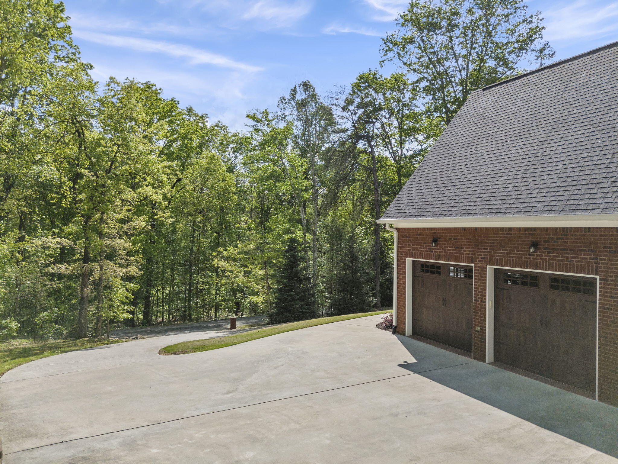 680 Skillet Gap Road Chattanooga, TN 37419 - Photo 53 of 65 Garage/driveway