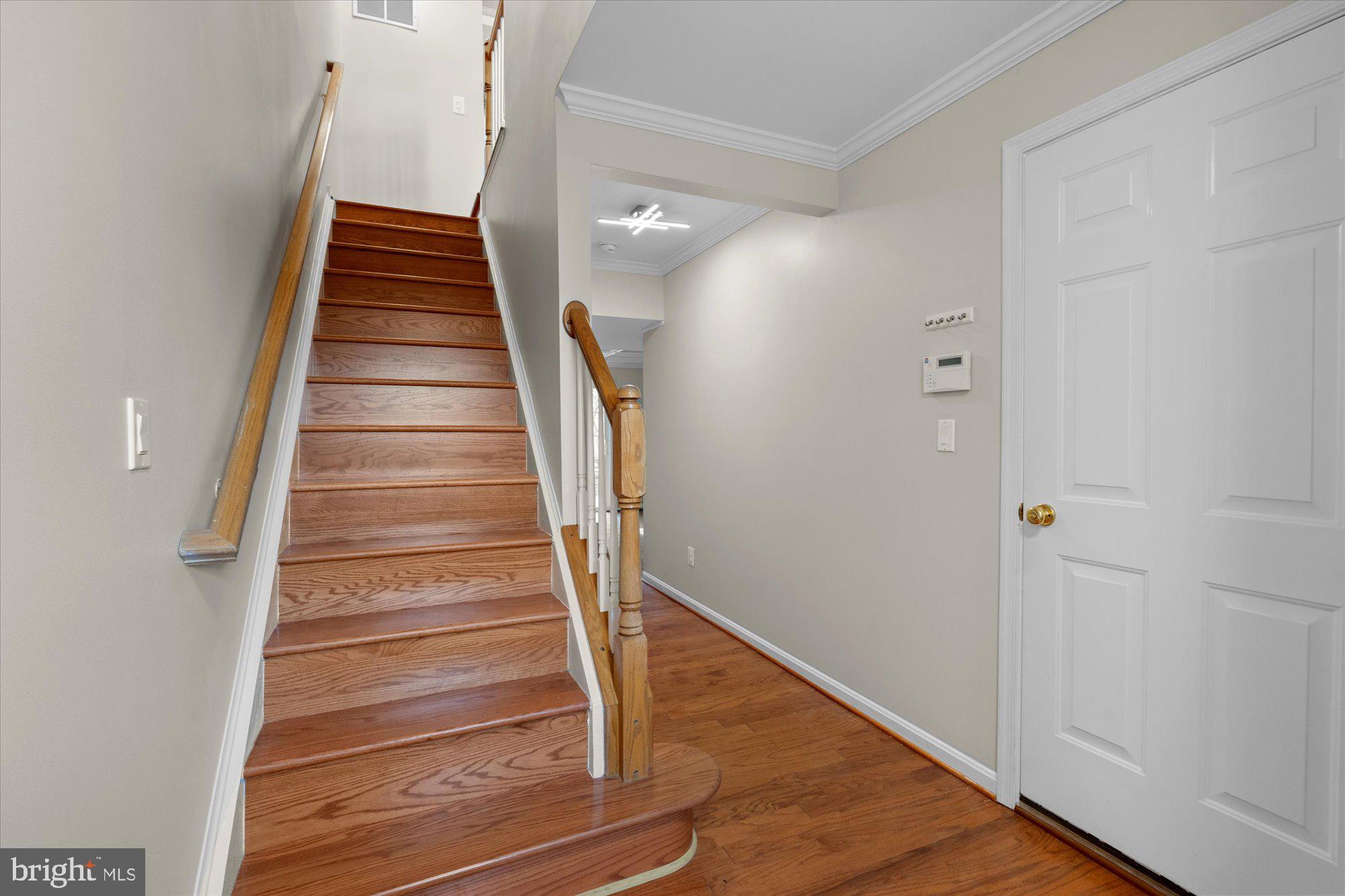 6 West Glebe Road Alexandria, VA 22305 - Photo 20 of 45 a view of entryway