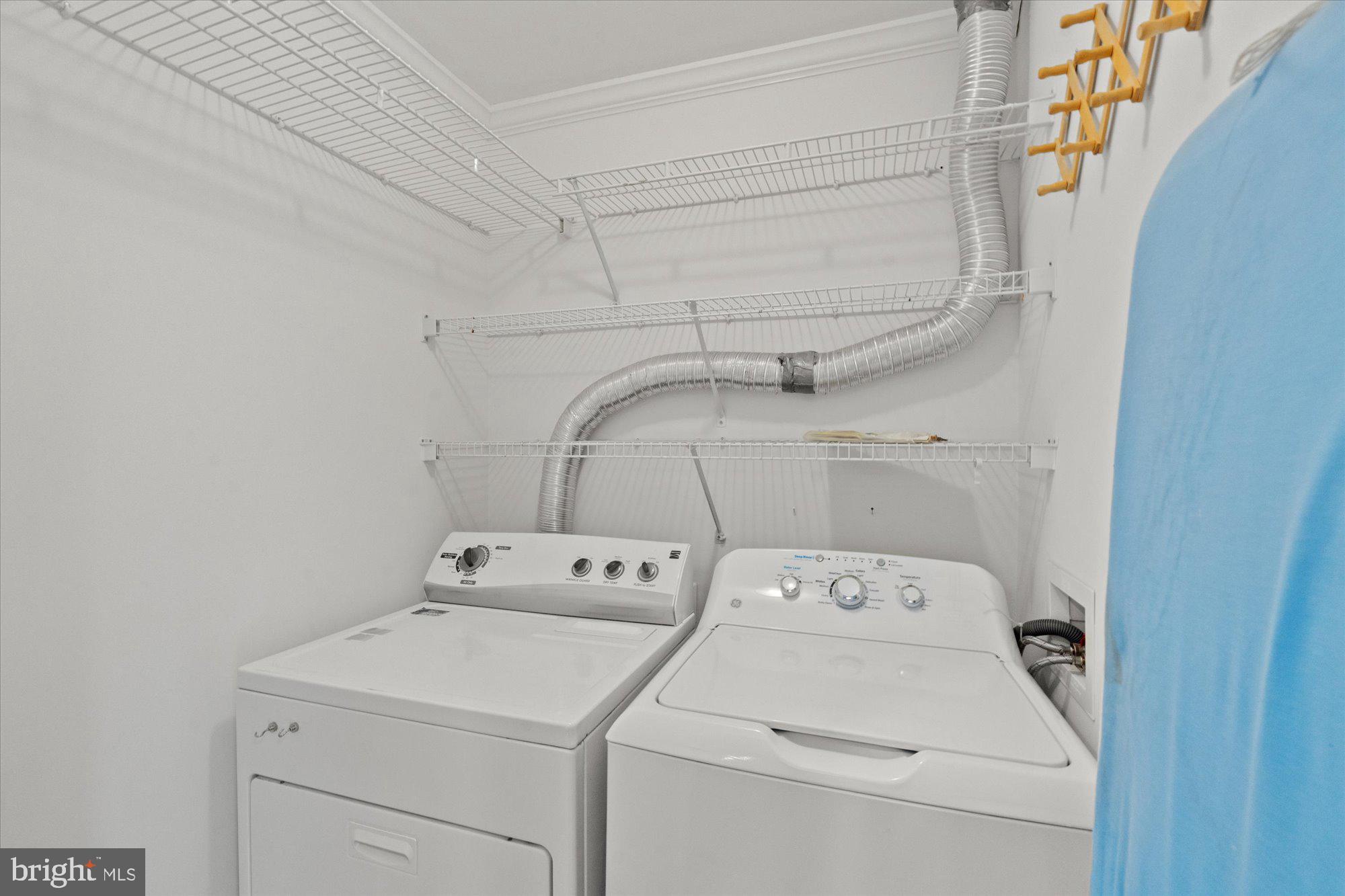 6 West Glebe Road Alexandria, VA 22305 - Photo 33 of 45 a utility room with dryer and washer