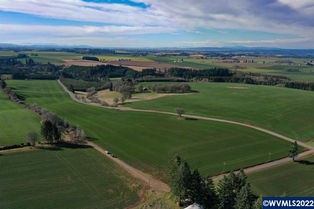 437 Victor Point Road Southeast Silverton, OR 97381 - Photo 3 of 8 an aerial view of a golf course with a garden
