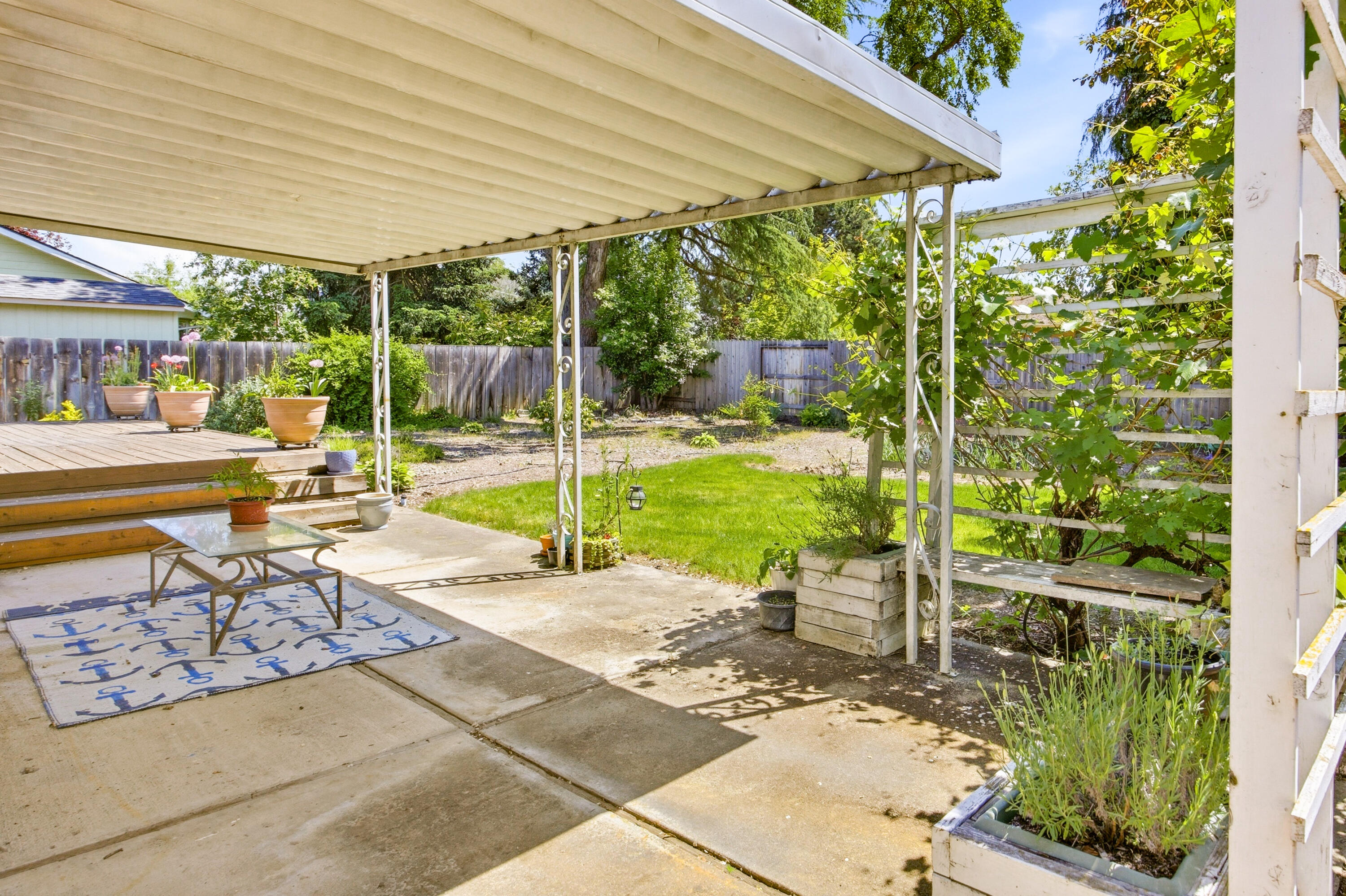 659 Herman Avenue Medford, OR 97501 - Photo 13 of 42 a house view with a sitting space and garden view
