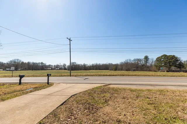 $320,000 | 798 Monument Road, Summertown, TN 38483