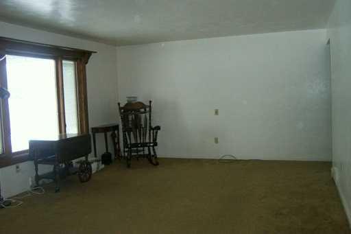 1962 Borland Road Pittsburgh, PA 15243 - Photo 4 of 6 Gallery Image 4