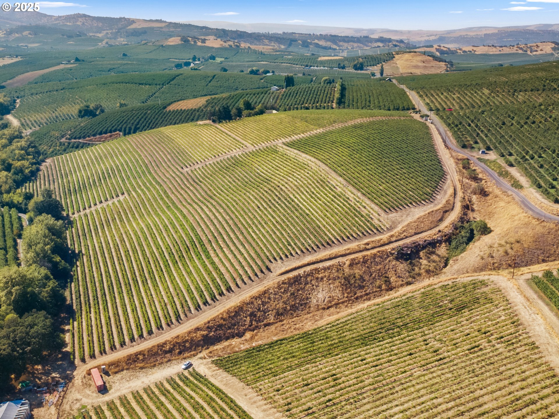 2018 Steele Road The Dalles, OR 97058 - Photo 7 of 36 a view of a swimming pool with a lake view