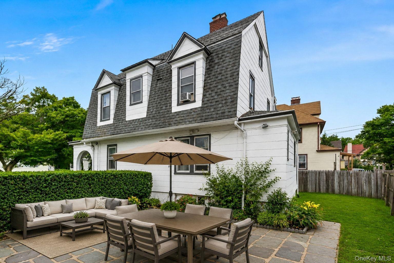 46 Meadow Lane New Rochelle, NY 10805 - Photo 7 of 39