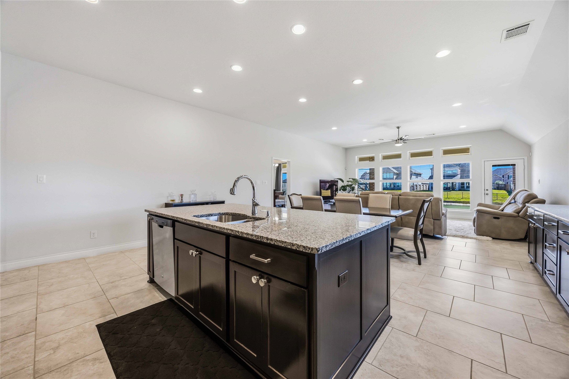 2726 Cutter Court Manvel, TX 77578 - Photo 23 of 44 Kitchen