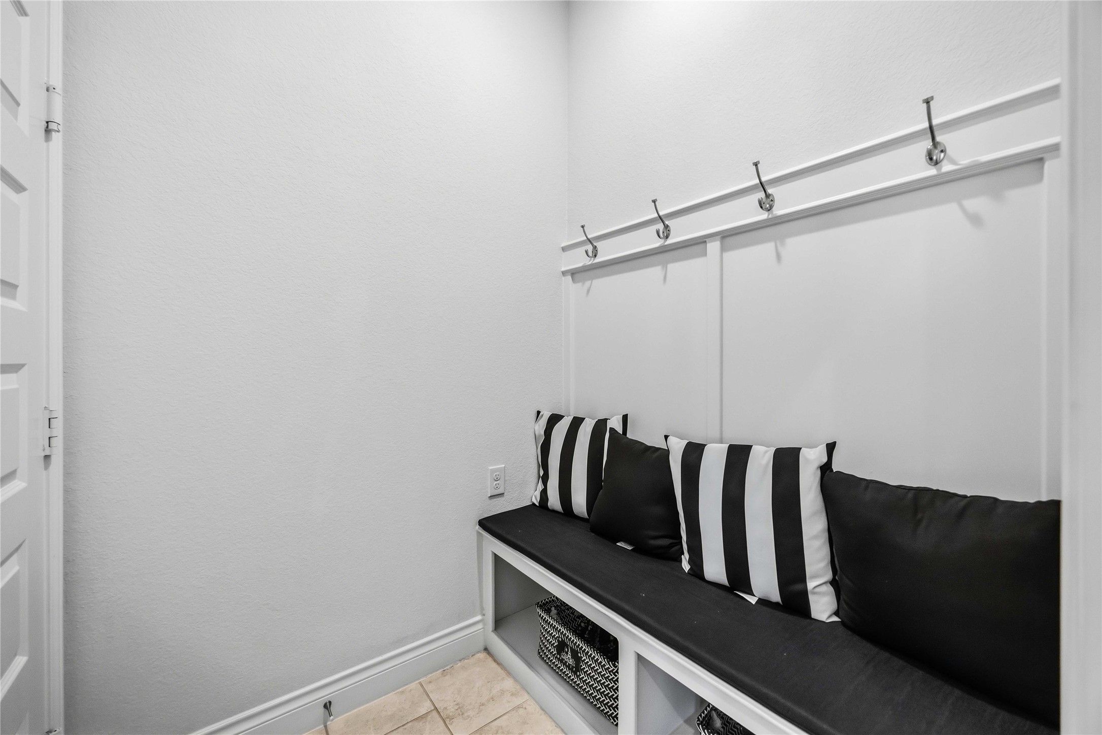 2726 Cutter Court Manvel, TX 77578 - Photo 10 of 44 a view of a walk in closet