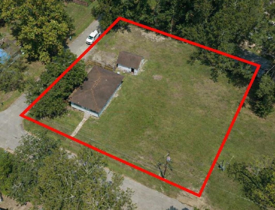 2 LOTS! .34 of an acre!