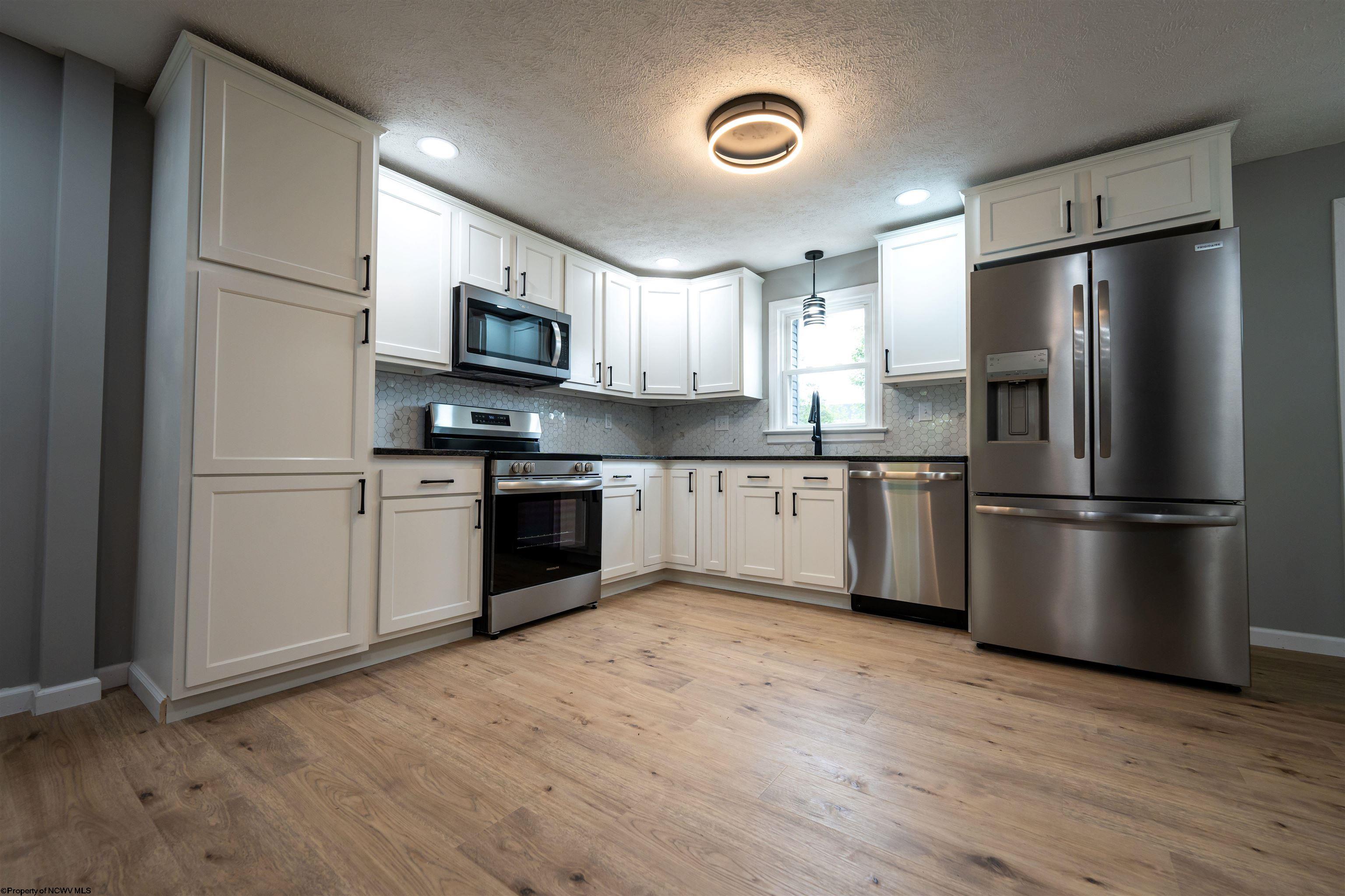1613 Clifton Road Fairmont, WV 26554 - Photo 13 of 44 Gallery Image 13