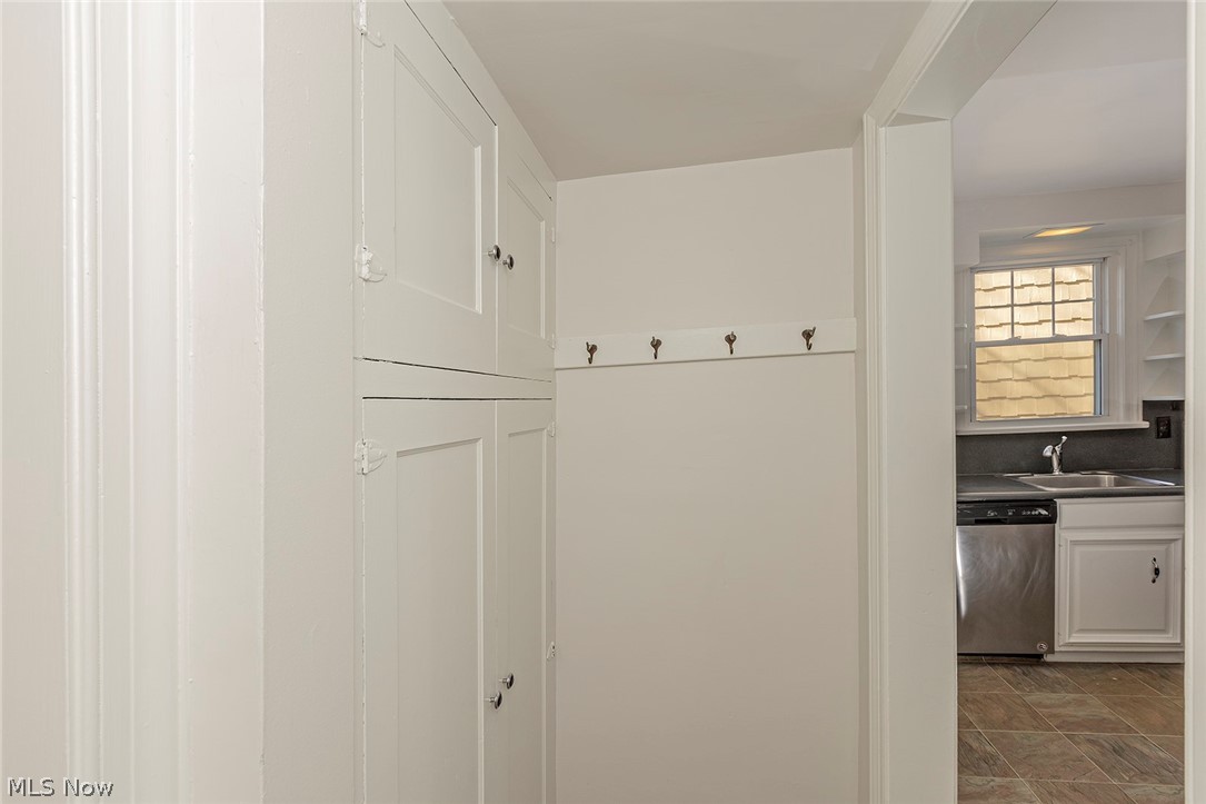 3522 Tullamore Road Cleveland, OH 44118 - Photo 15 of 32 Gallery Image 15