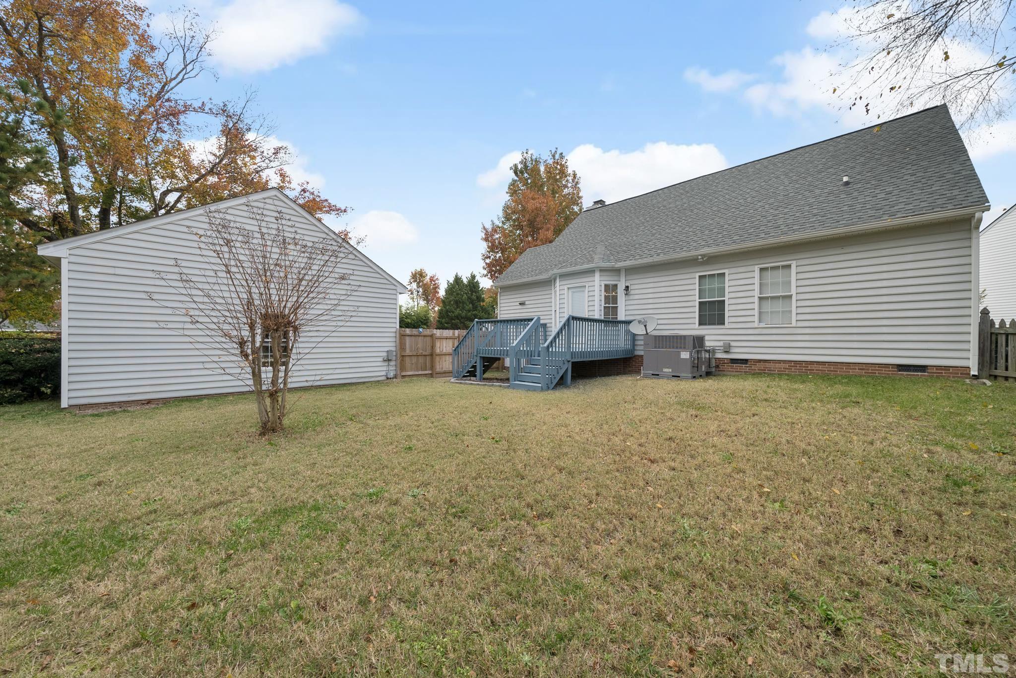 3500 Milky Way Raleigh, NC 27604 - Photo 28 of 30 a backyard of a house with oven and garden